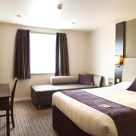 Premier Inn Merthyr Tydfil Exterior foto