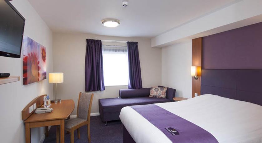 Premier Inn Merthyr Tydfil Exterior foto