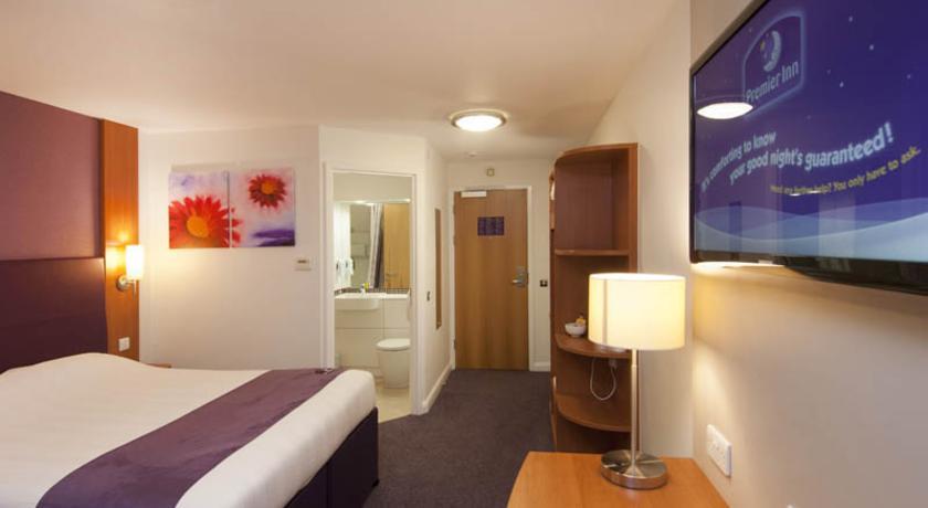 Premier Inn Merthyr Tydfil Exterior foto