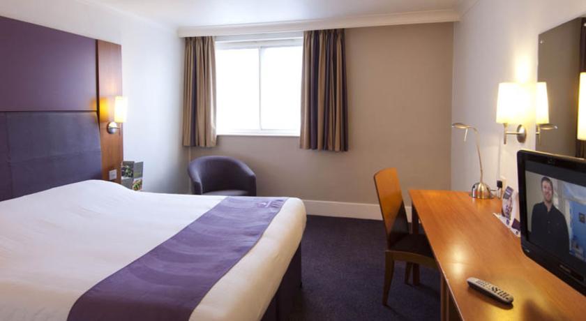 Premier Inn Merthyr Tydfil Exterior foto
