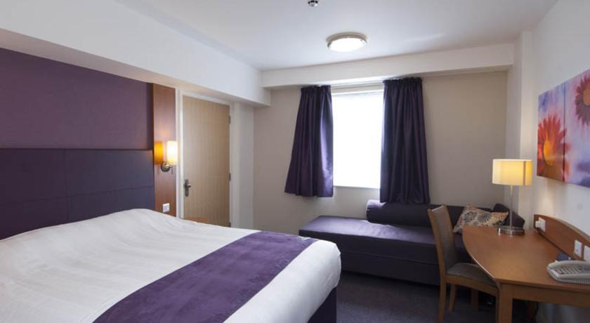 Premier Inn Merthyr Tydfil Exterior foto