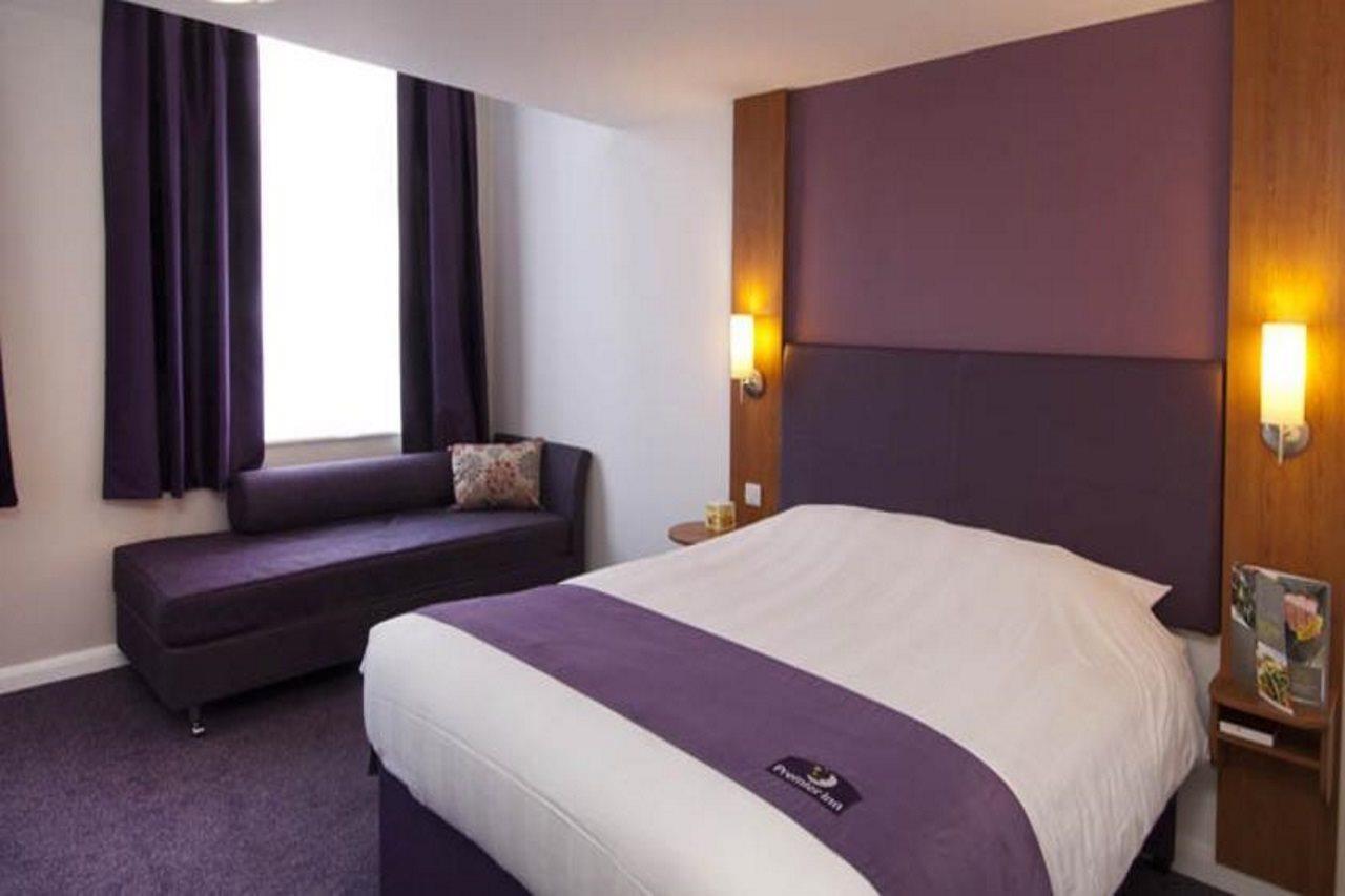 Premier Inn Merthyr Tydfil Exterior foto